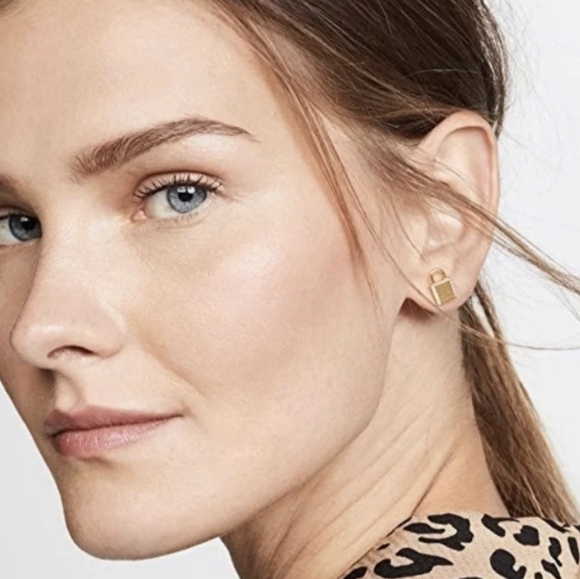Kate Spade Lock & Spade Earrings Mismatch Stud NWT NEW Post Back Gold - Picture 9 of 10